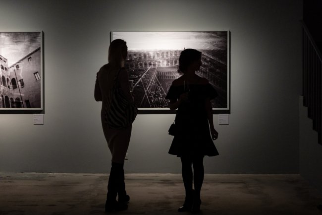 Выставка «Арсен Ревазов. Невидимый свет» - «Фестиваль»