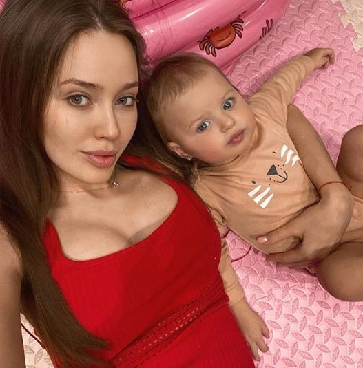 Жена Тарасова описала трудности второй беременности - Звезды - «Новости Музыки»