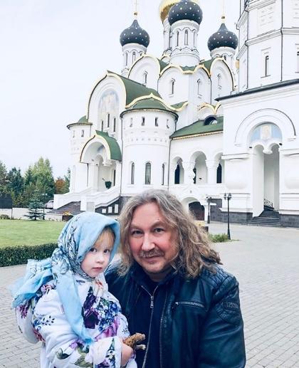Маленькая дочь Николаева уже учится петь в студии - «Новости Музыки»