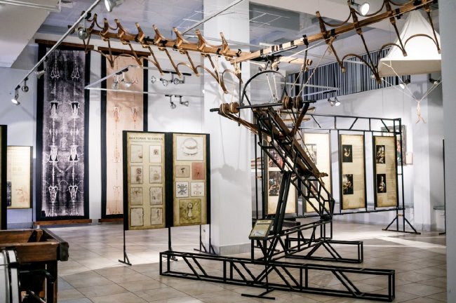 Выставка Леонардо да Винчи «Ожившие изобретения» - «Праздники»