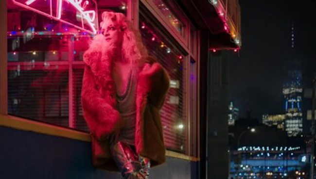 Звезда нулевых Оскар сделал каминг-аут как трансгендерная женщина - «Новости Музыки»