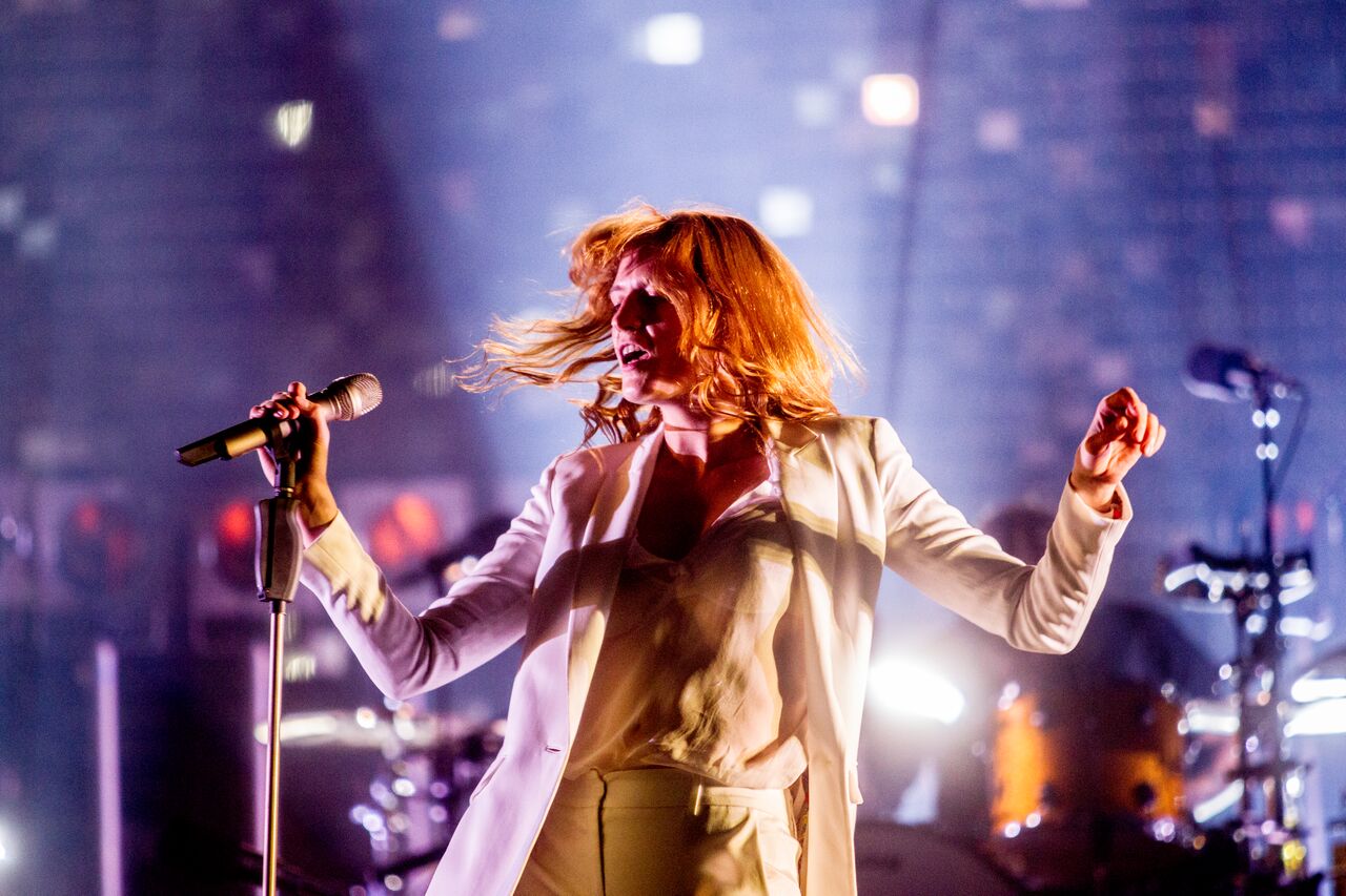 Стоит назад песня. Группа Florence and the Machine. Florence the Machine. Florence the Machine Ceremonials.