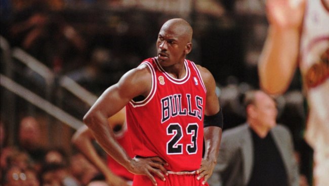 Майку легендарного баскетболиста Майкла Джордана продали на аукционе за $10 миллионов - «Новости Музыки»