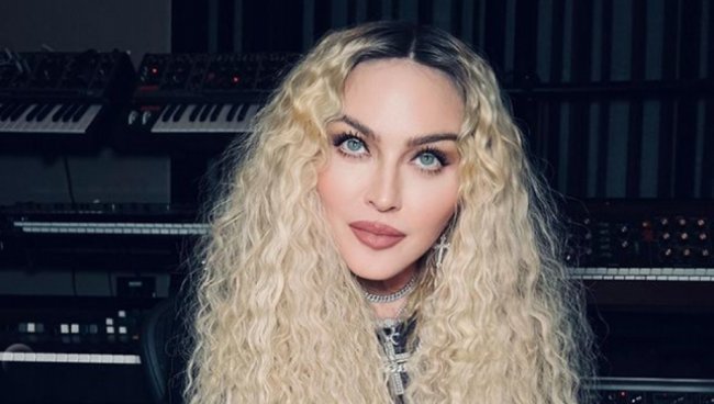 Мадонна похвасталась новой грудью без белья - «Новости Музыки»