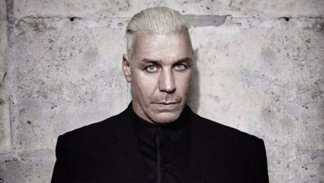 В Германии украли статую фронтмена Rammstein Тилля Линдеманна - «Новости Музыки»