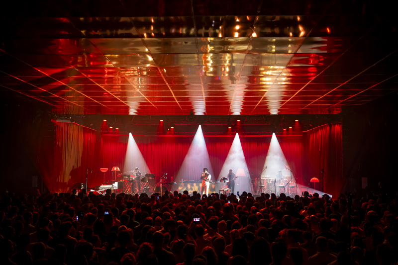 Вас тут слишком много - «Новости Музыки»